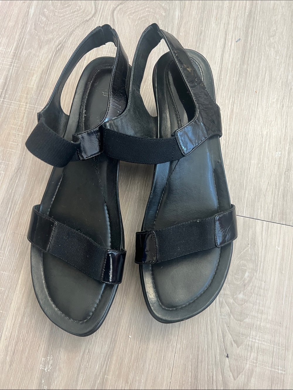 Dansko Surroya Black Patent Leather Wedge Sandals 11
